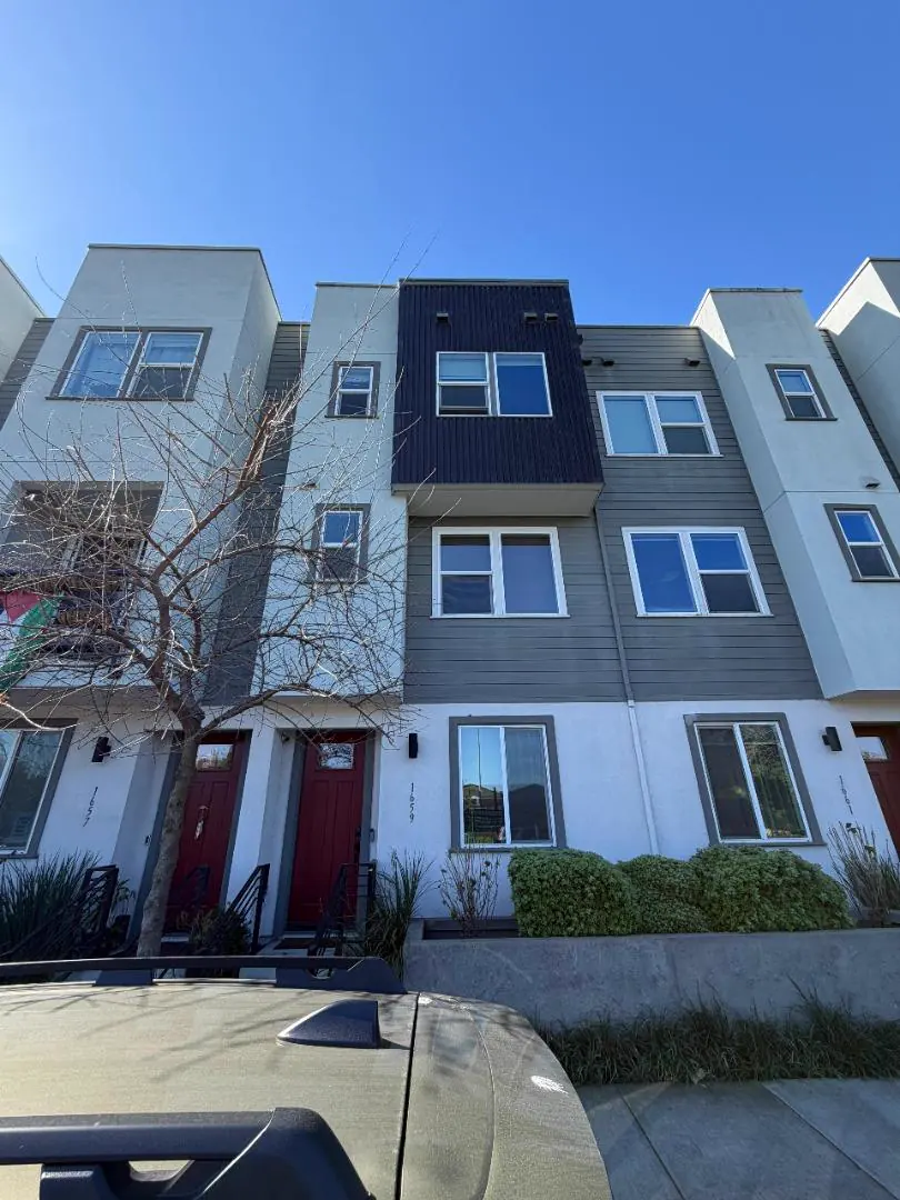 1659 18th, Oakland — 3