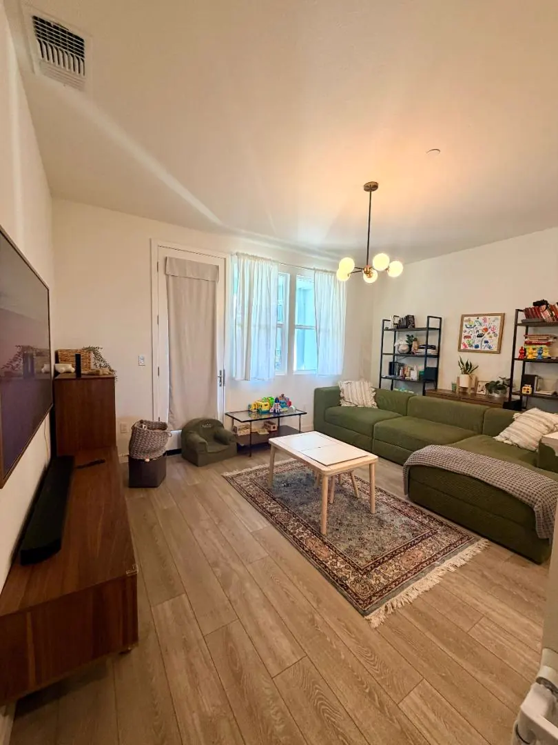 1659 18th, Oakland — 4
