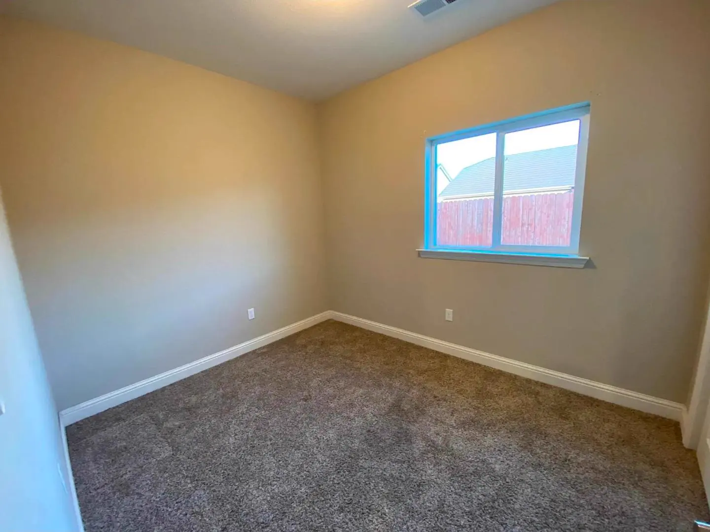 526 Castlerock Ct, Los Banos — 7