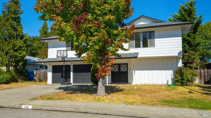 144 San Felipe Way, Novato