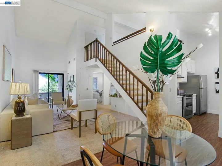 886 Walnut Ave, Fremont