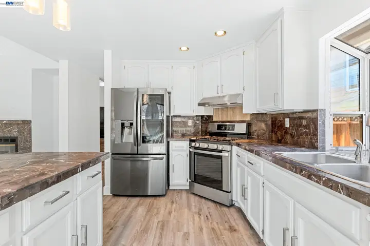 1059 Bellflower St, Livermore