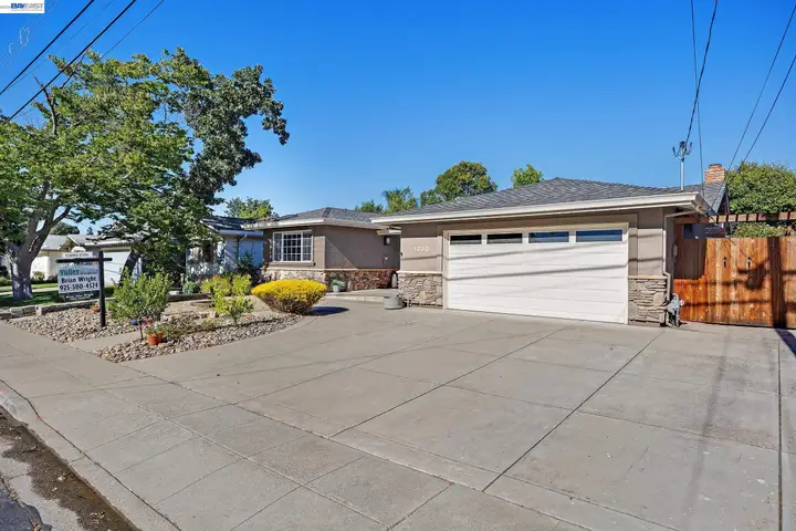 1330 Hillcrest, Livermore