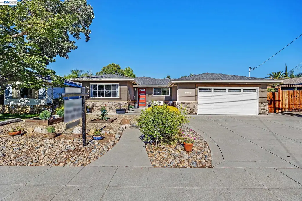 1330 Hillcrest, Livermore — 2
