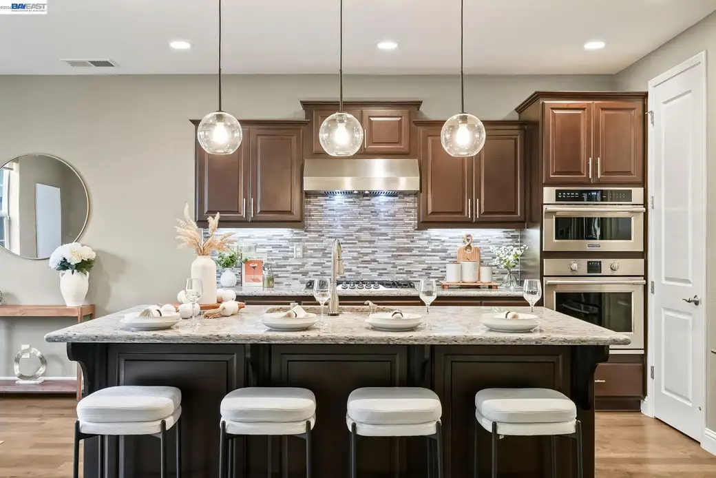 29744 Cantera, Hayward — 2
