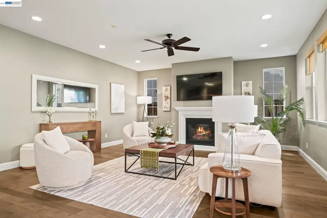 29744 Cantera, Hayward — 4