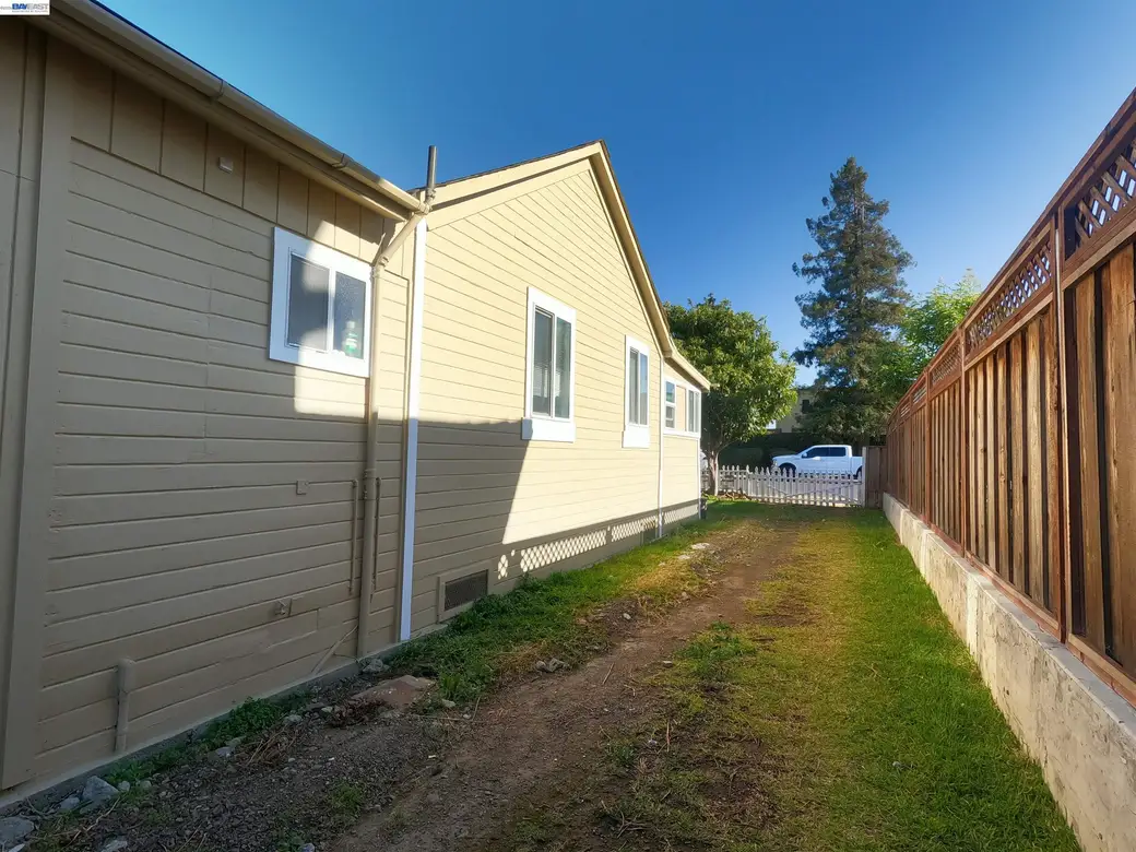4439 Horner St, Union City — 4