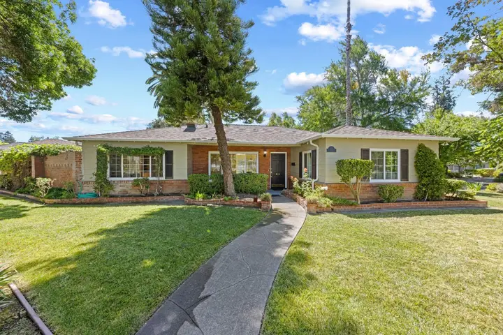 905 El Rio Dr, San Jose