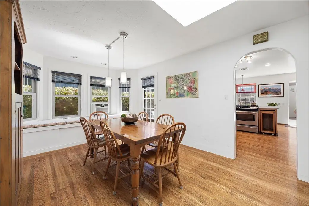 981 College Ave, Palo Alto — 4
