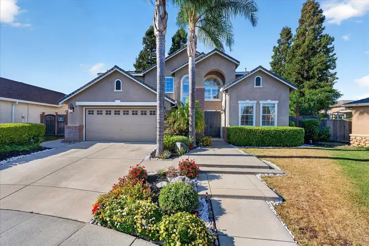 1301 Peregrine Dr, Gilroy