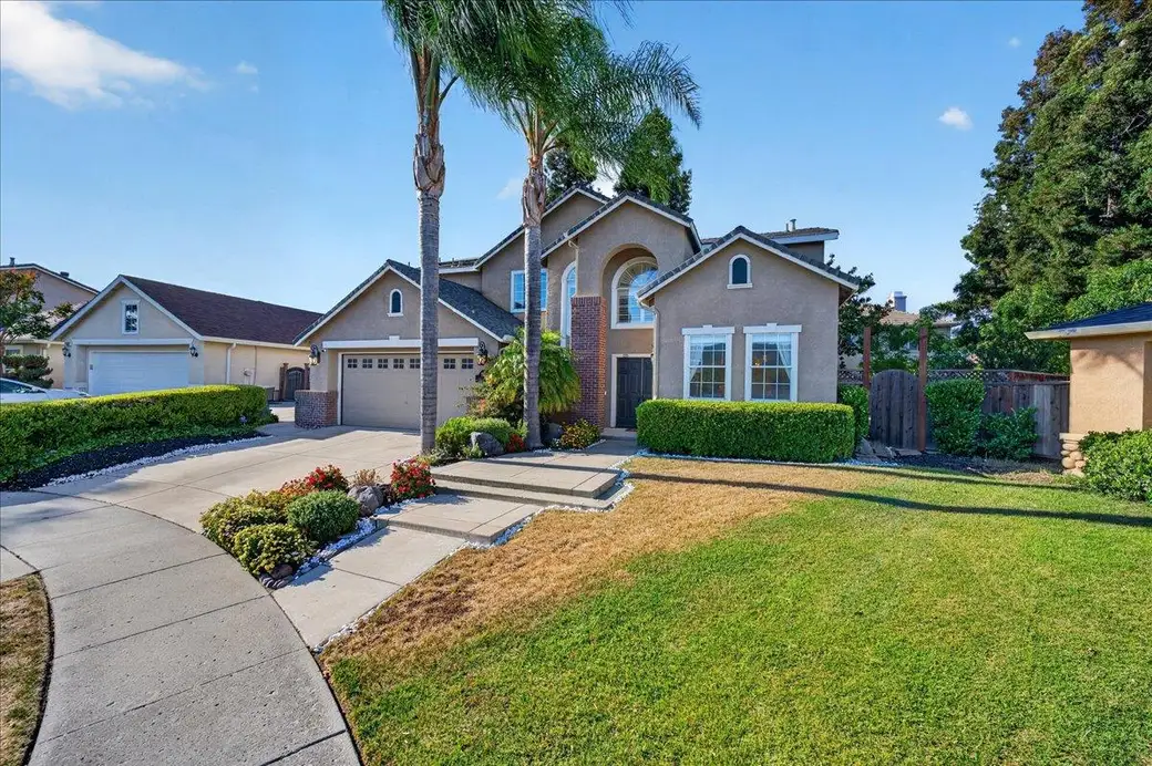 1301 Peregrine Dr, Gilroy — 2