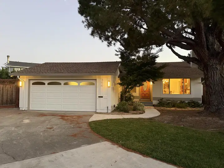 300 Tampa Ct, Foster City