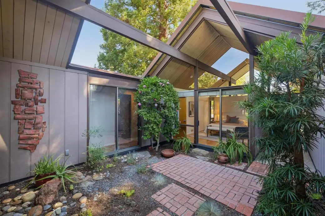 1070 Harriet St, Palo Alto — 3